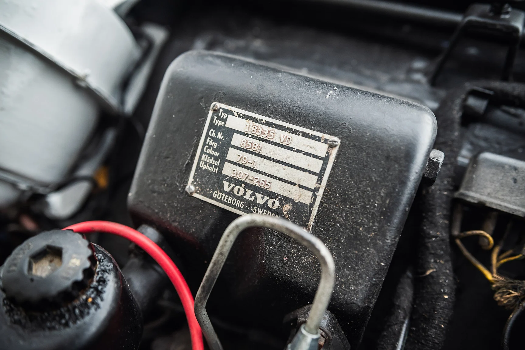 Image of 1964 Volvo P 1800S (24) mechanics