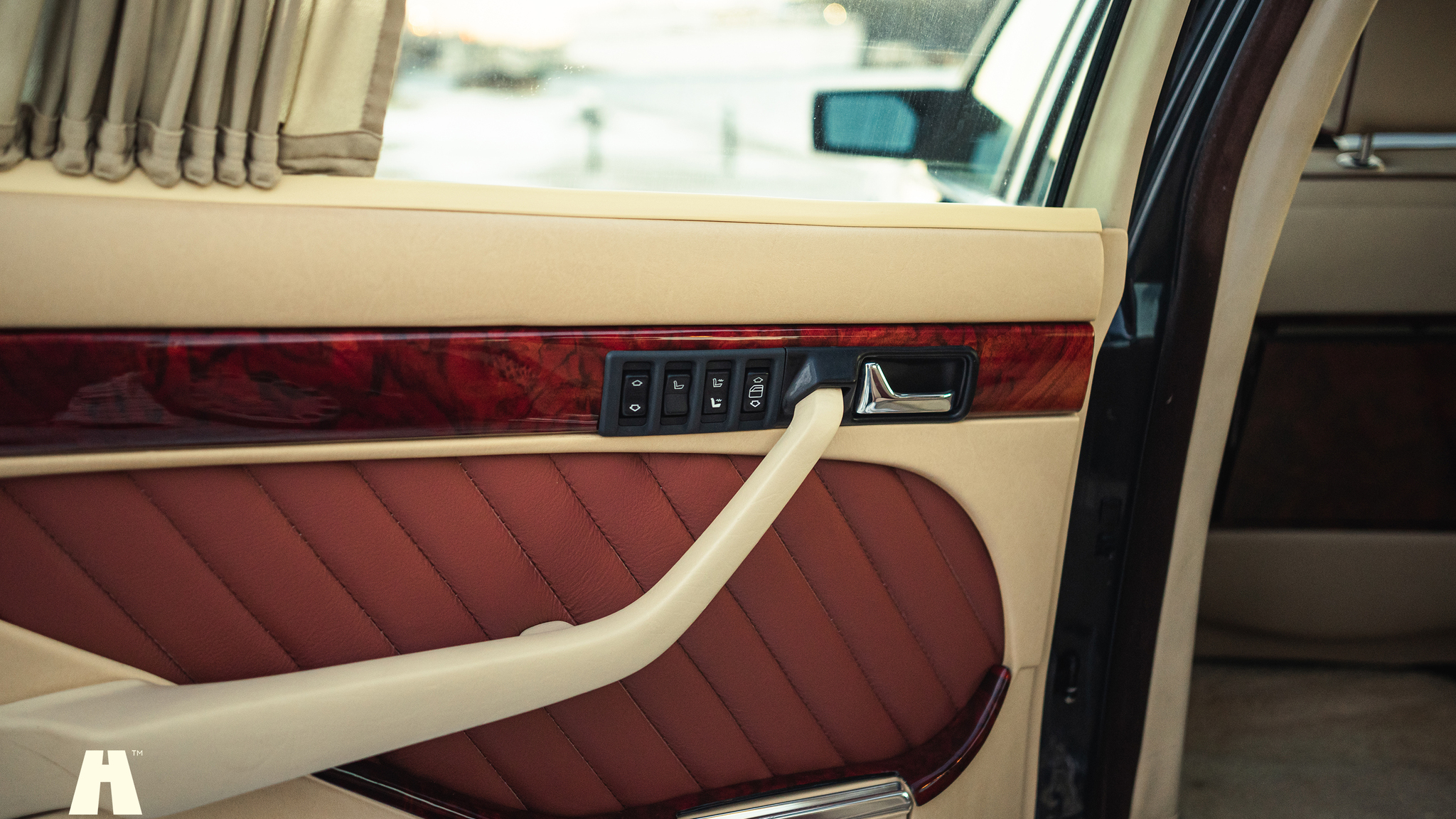Interiörbild 1991 Mercedes 1000 SEL TRASCO