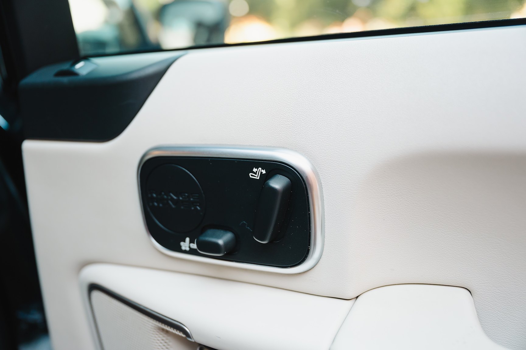 Interior image of 2012 Range Rover 4.4 TDV8 Westminster 