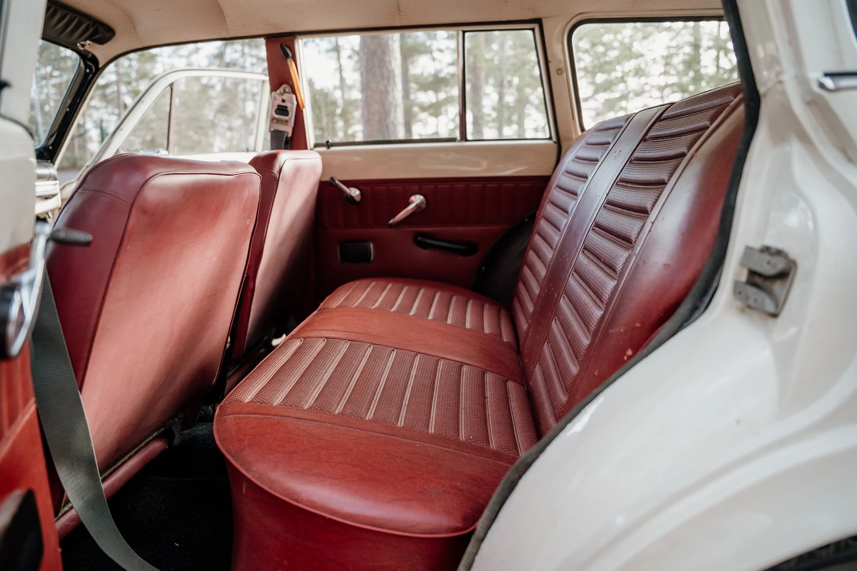 Interior image of 1966 Volvo Amazon kombi (8)
