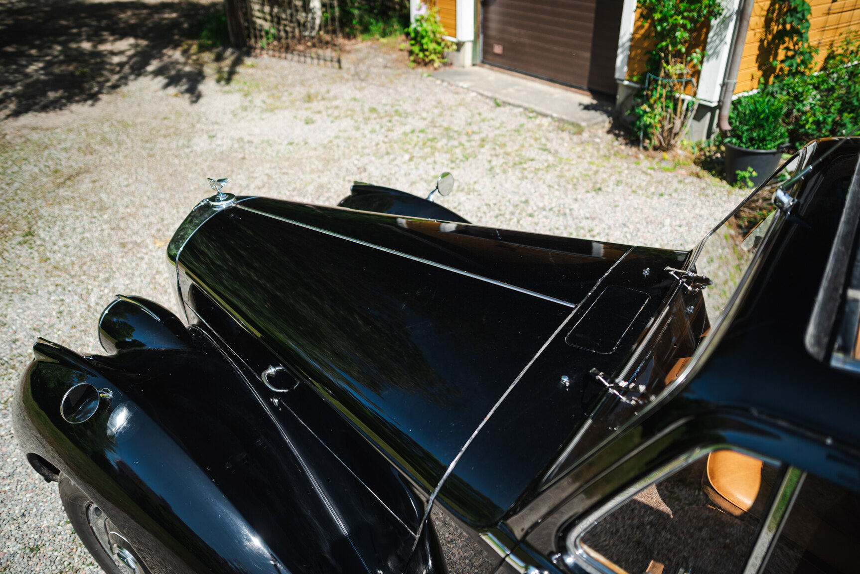 Exterior image of 1950 Bentley 4 1/4 Litre