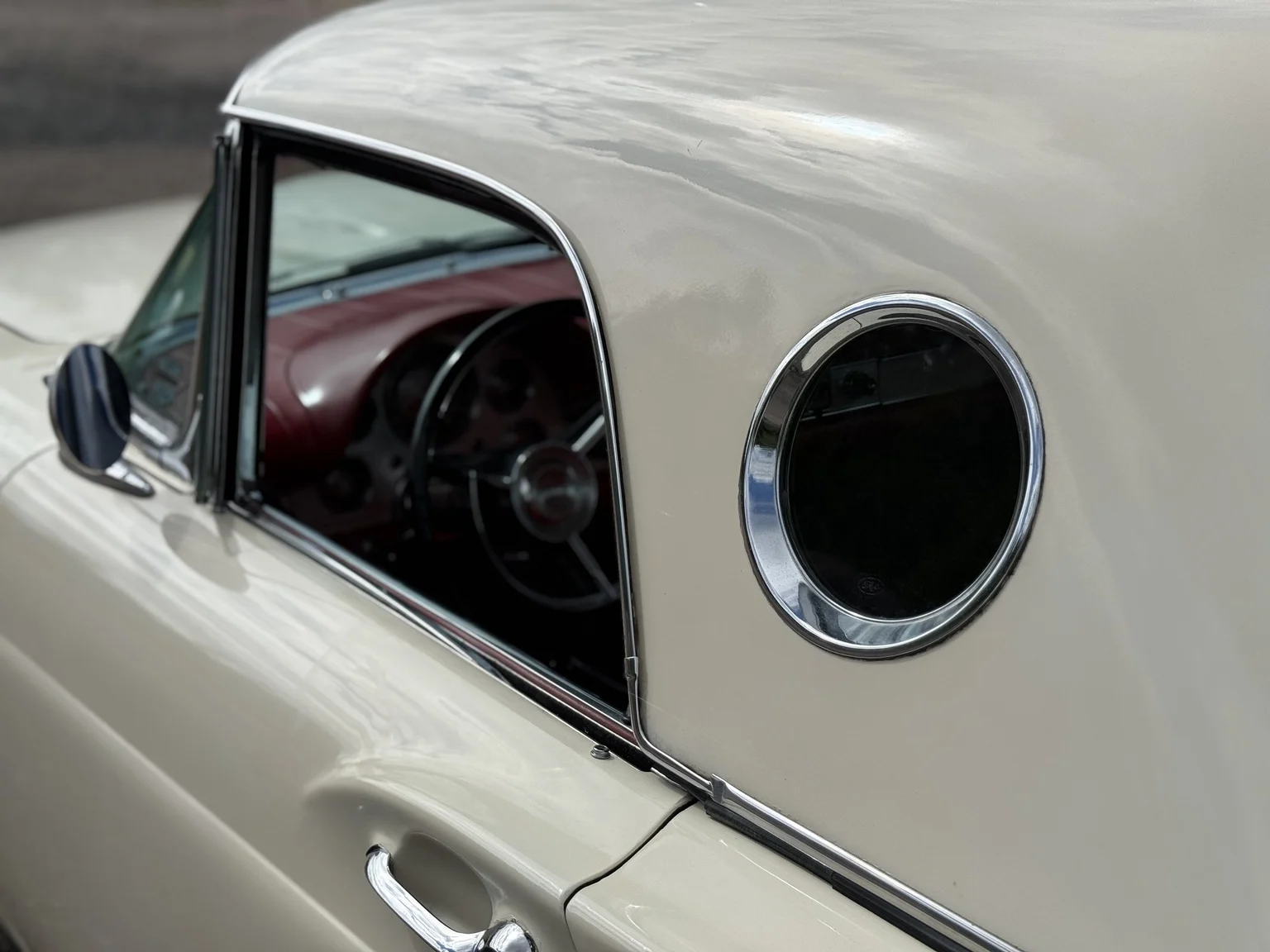 Exterior image of 1957 Ford Thunderbird (35)