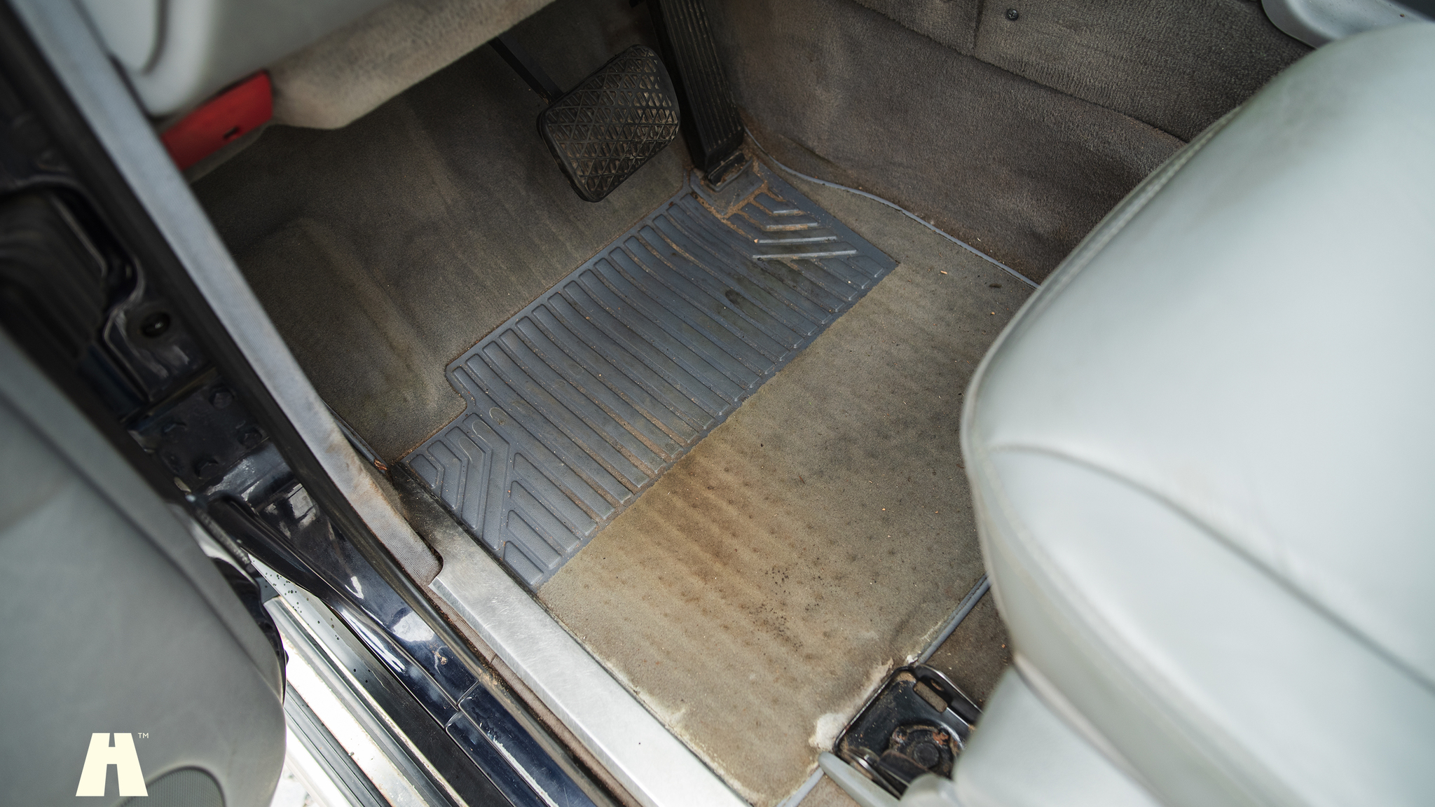 Innenraumfoto von 2004 Mercedes-Benz G400 (KORT)