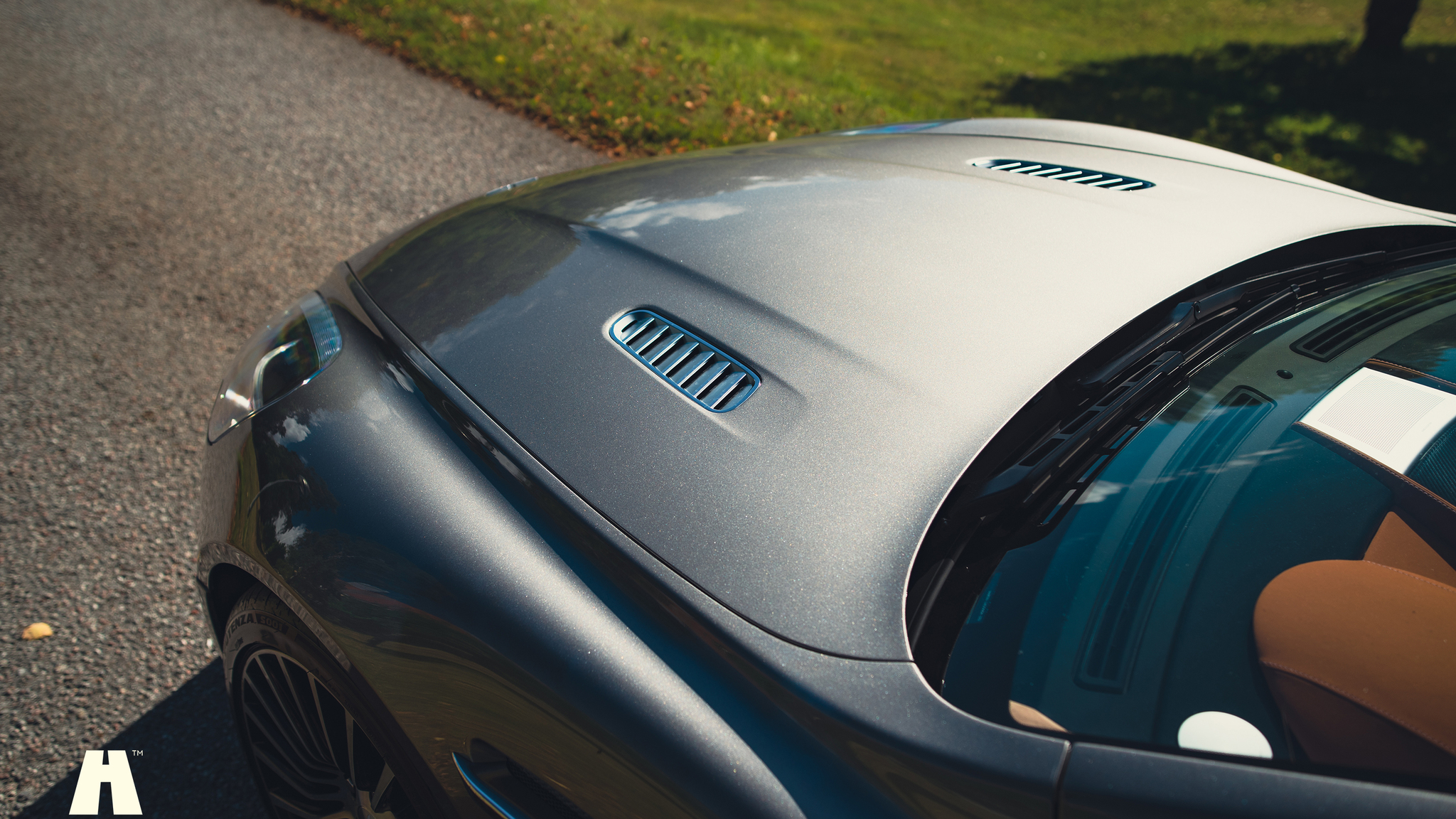 Exteriörbild på 2014 Aston Martin Rapide S