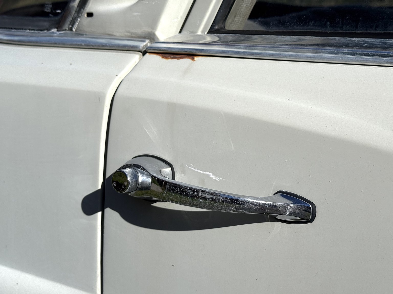 Exteriörbild på 1967 Mercedes-Benz 200