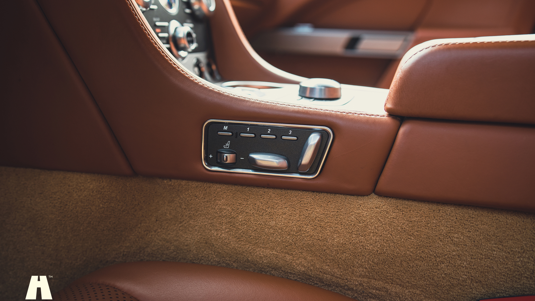 Interiörbild 2014 Aston Martin Rapide S
