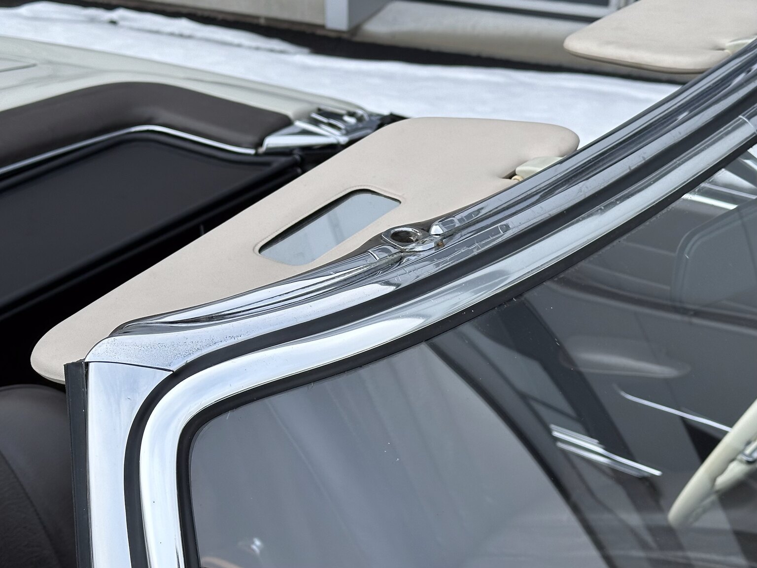 Aussenfoto 1968 Mercedes Benz SL 280 Pagoda