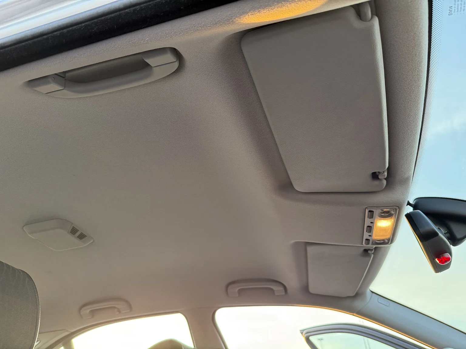 Interior image of 2002 BMW 520i (43)