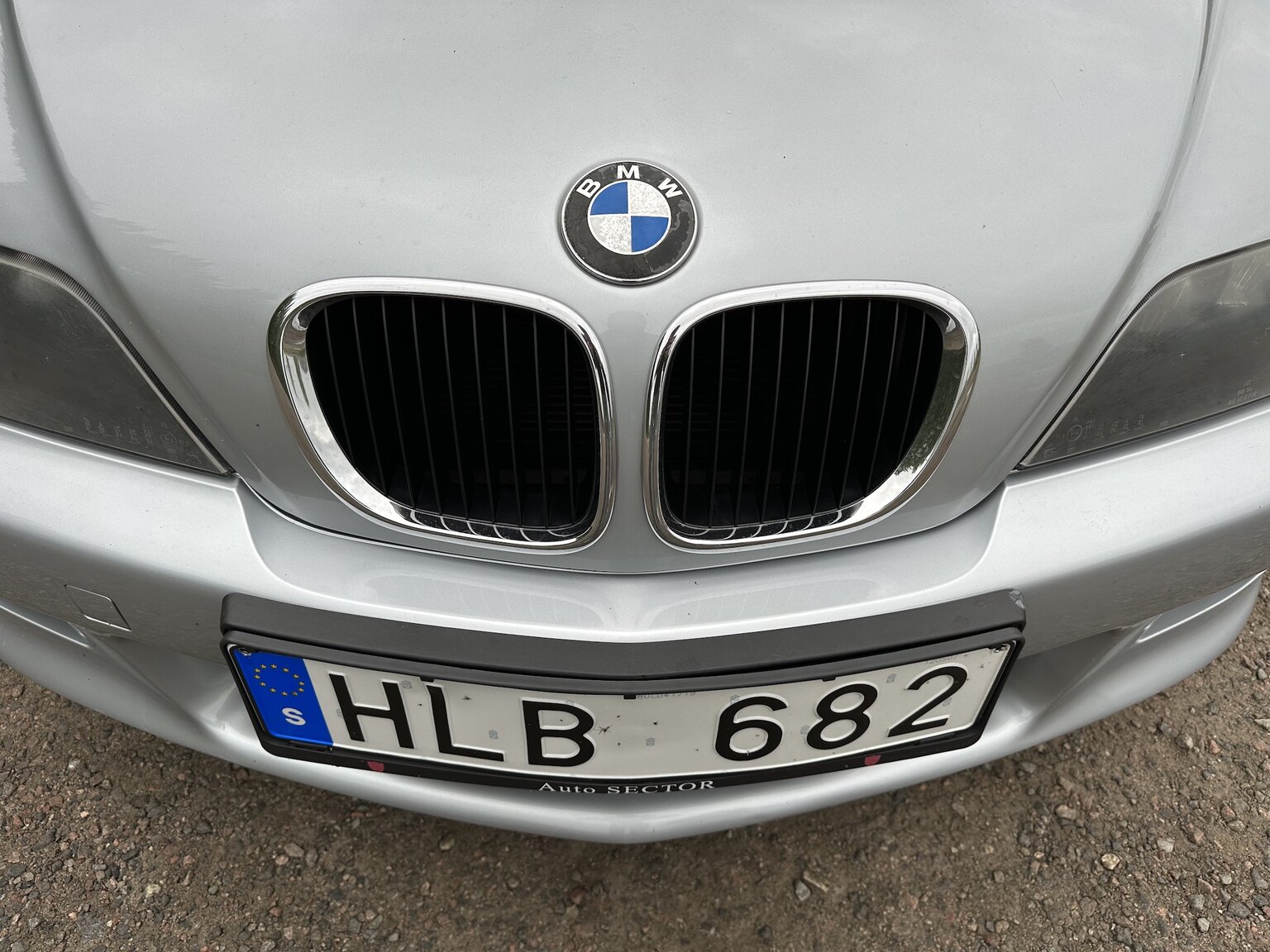 Exterior image of 1997 BMW Z3 2.8 Roadster