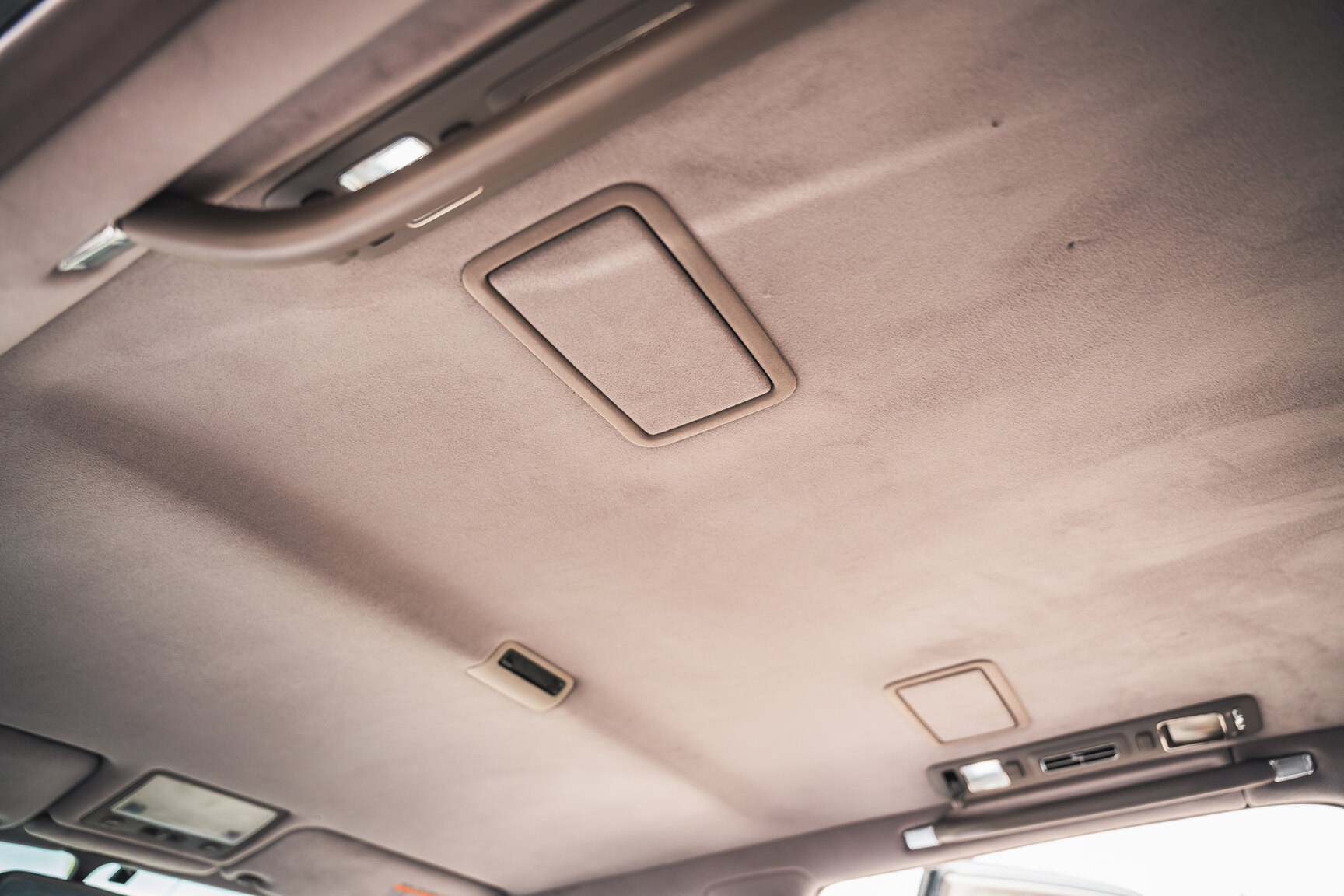 Interior image of 2000 Toyota Century