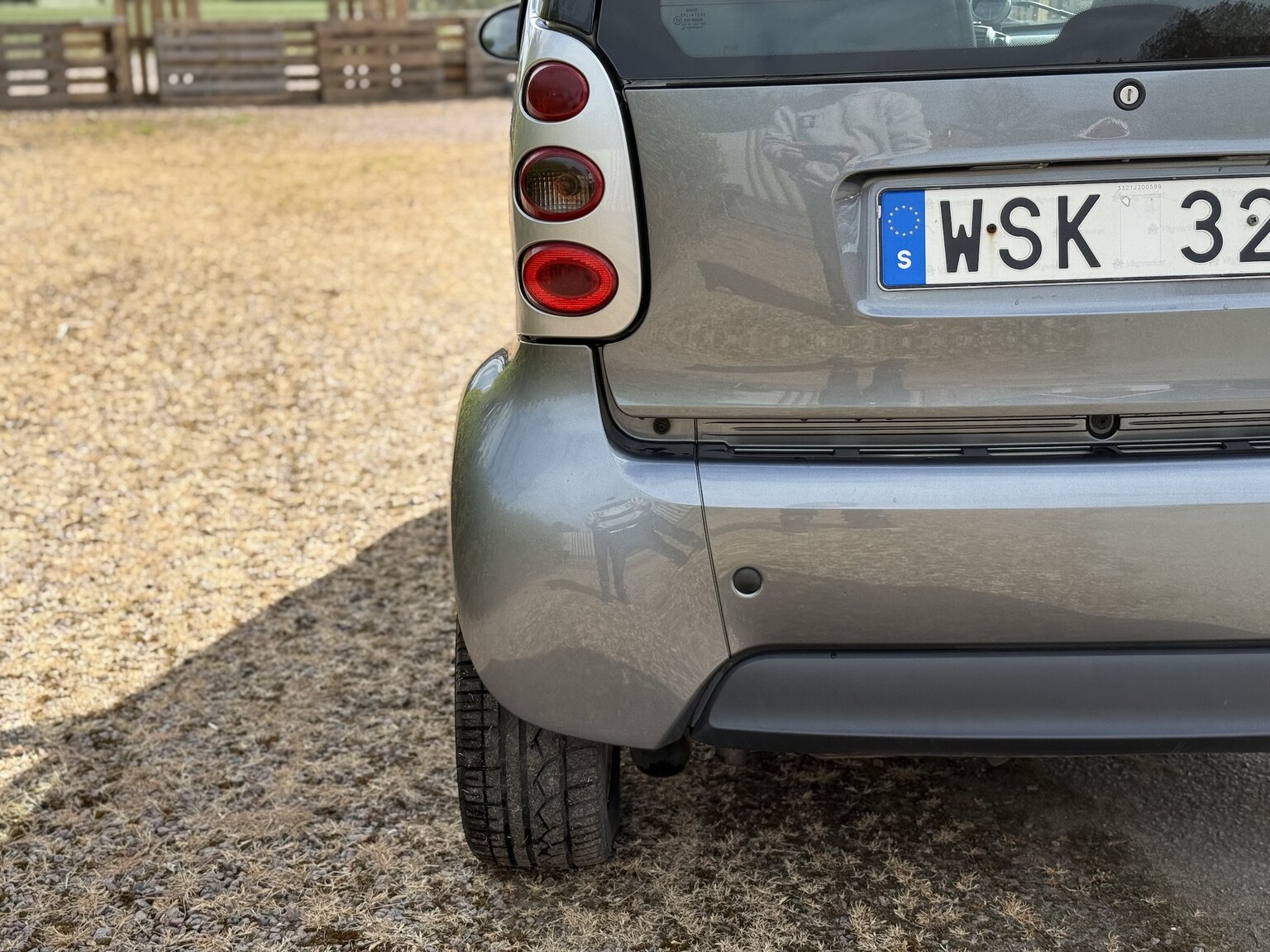 Exterior image of 2005 Smart Fortwo 0.7