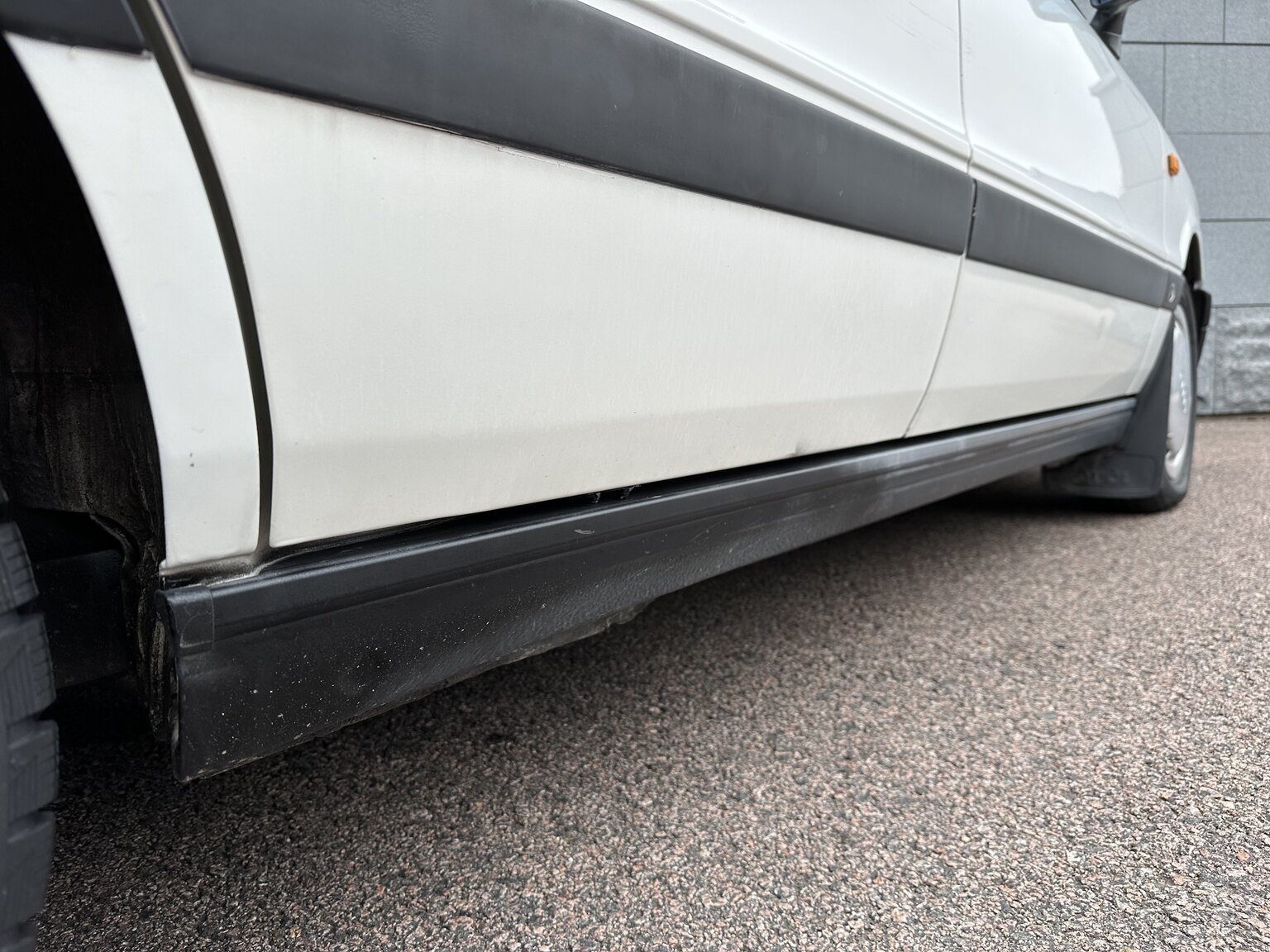 Exteriörbild på 1988 Audi 80 (61)