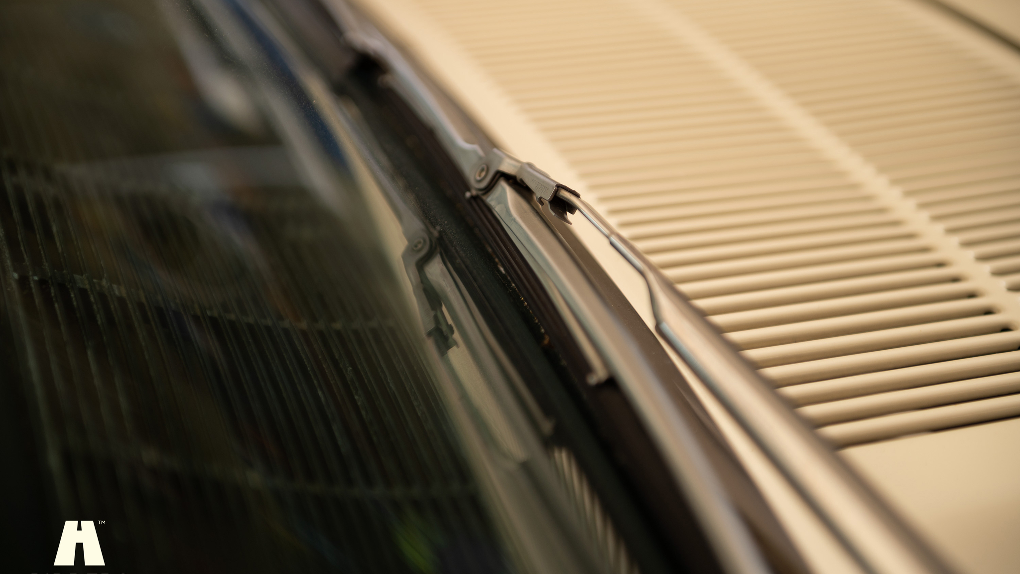 Exterior image of 1964 Ford Thunderbird 6.4 HT (42)