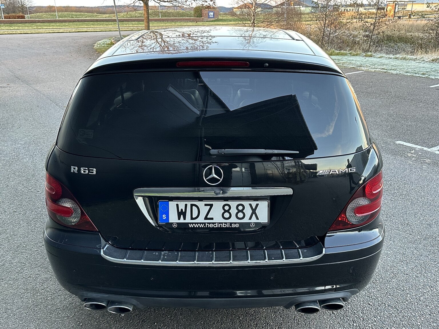 Exterior image of 2007 Mercedes-Benz R63 AMG