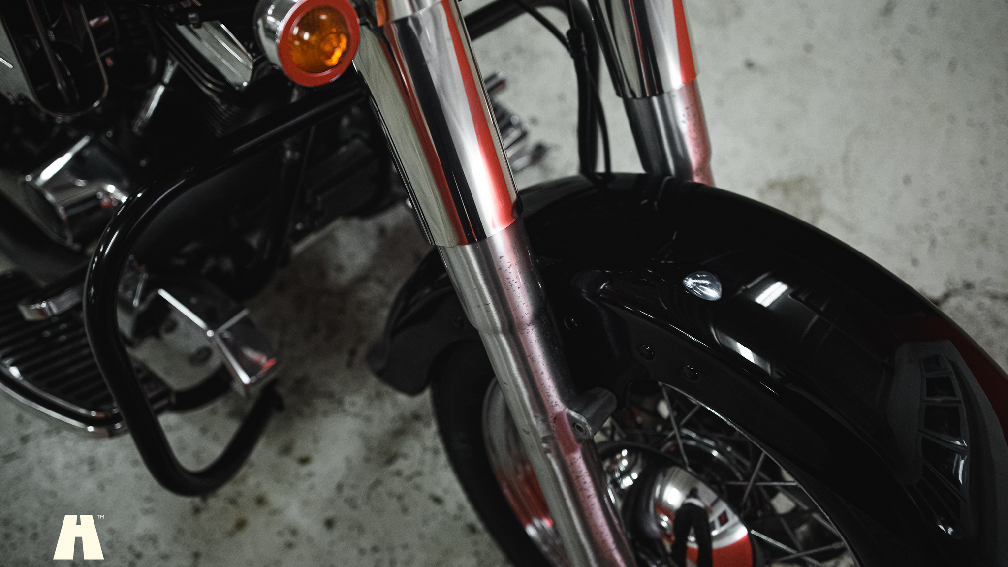 Exterior image of 1990 Harley Davidson Heritage Softail Classic Custom