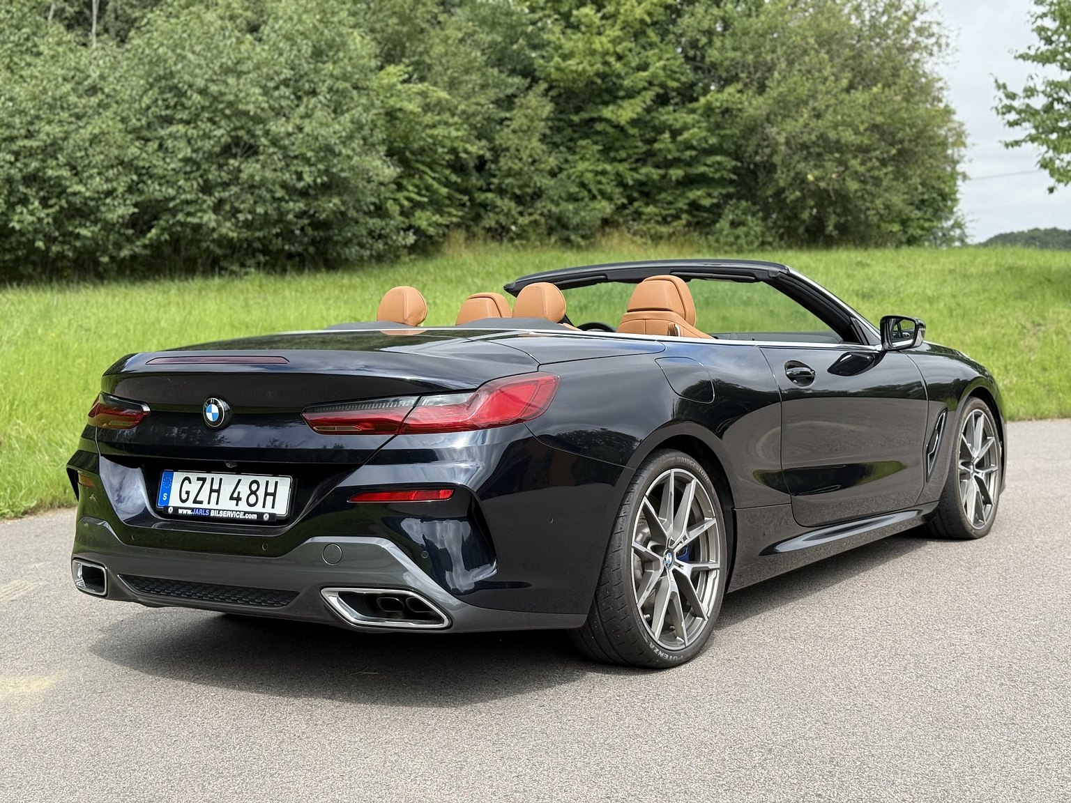 Exterior image of 2019 BMW M850i xDrive Convertible Steptronic