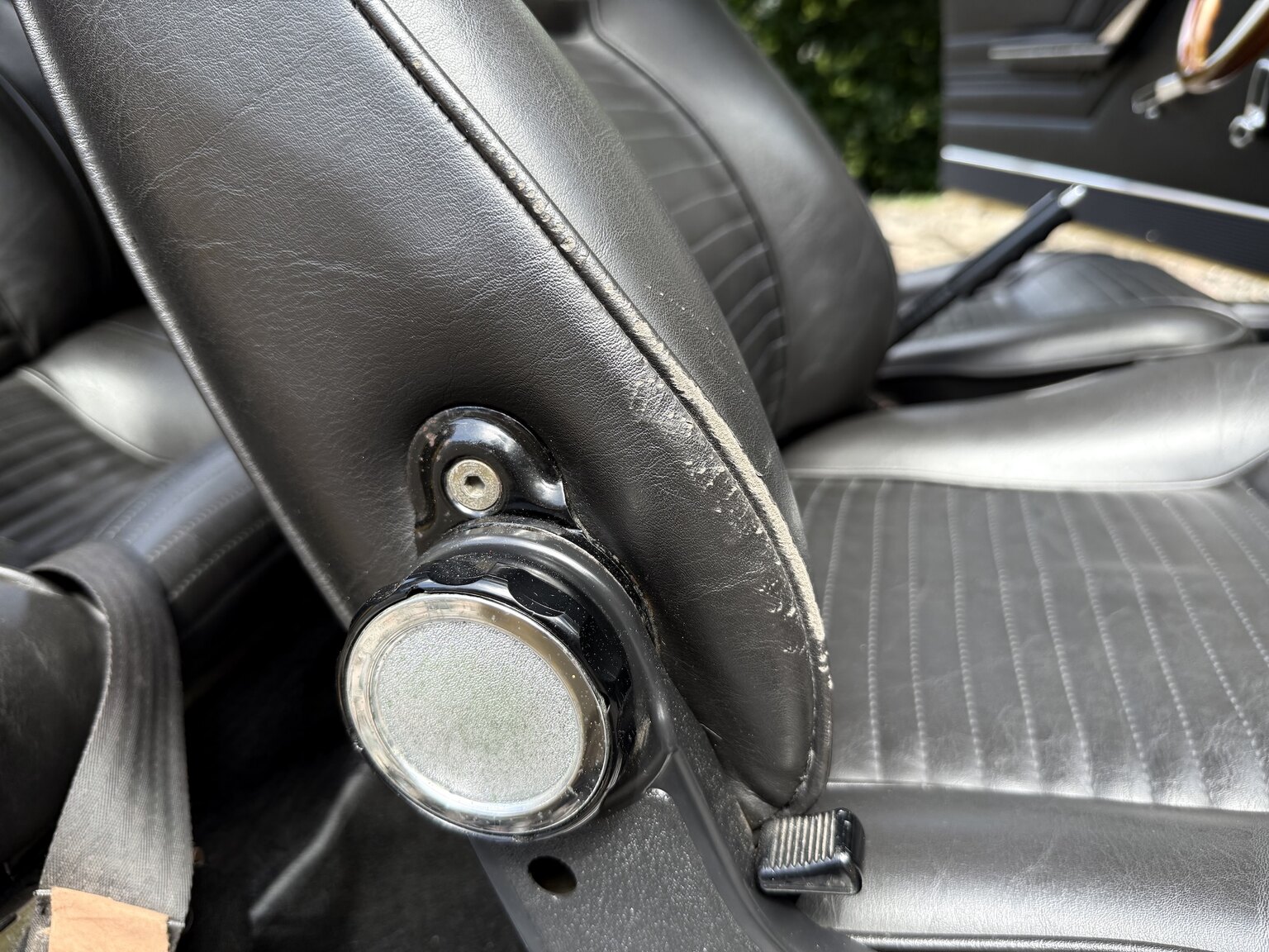 Interior image of 1974 Alfa Romeo GT 1600 Junior