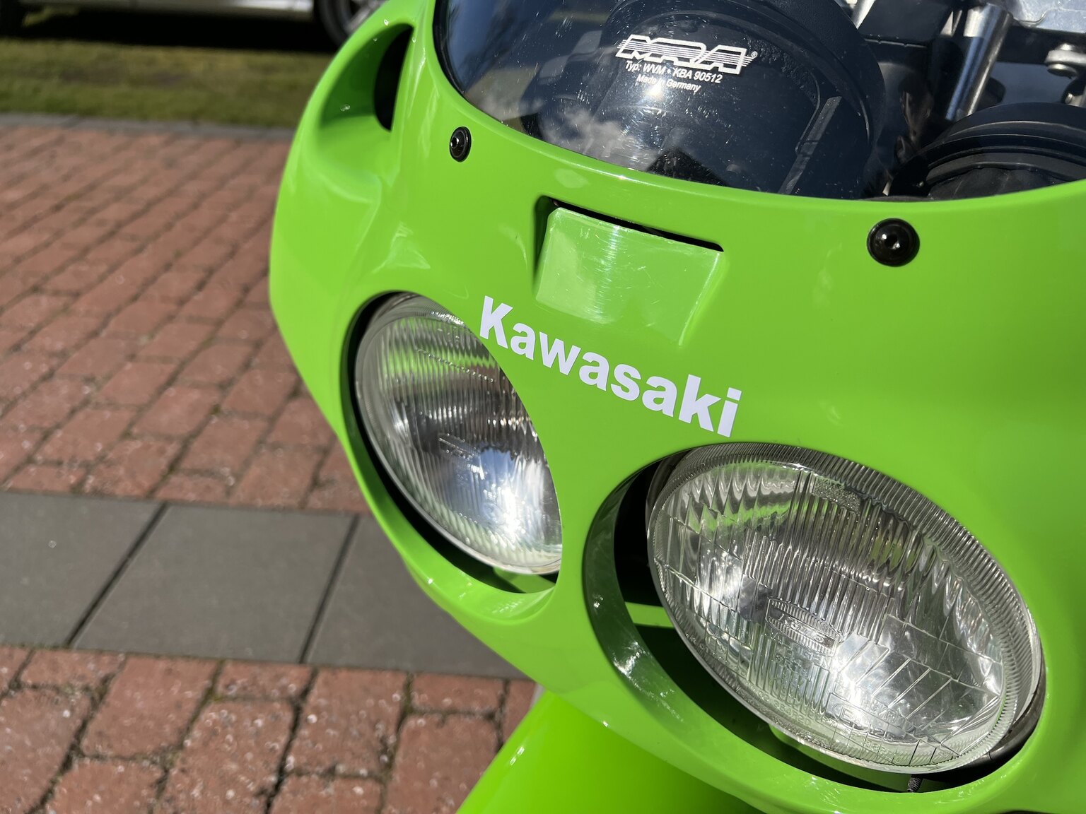 Exterior image of 1989 Kawasaki ZXR 750 H1 (38)