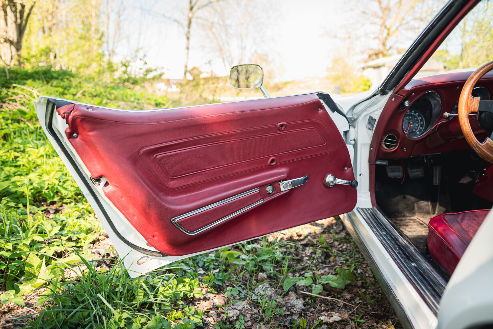 Interior image of 1975 Chevrolet Corvette Stingray (9)