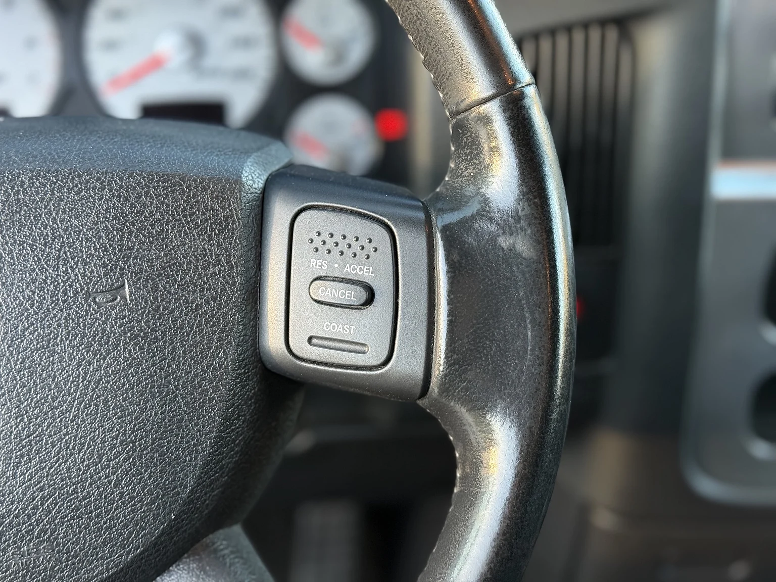 Innenraumfoto von 2004 Dodge Ram SRT-10 (21)