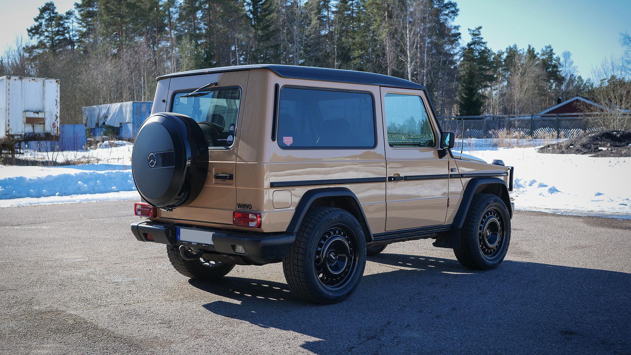 Exterior image of 1991 Mercedes-Benz G 230