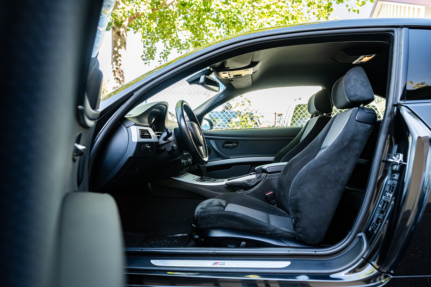 Interior image of 2009 BMW 325Xi