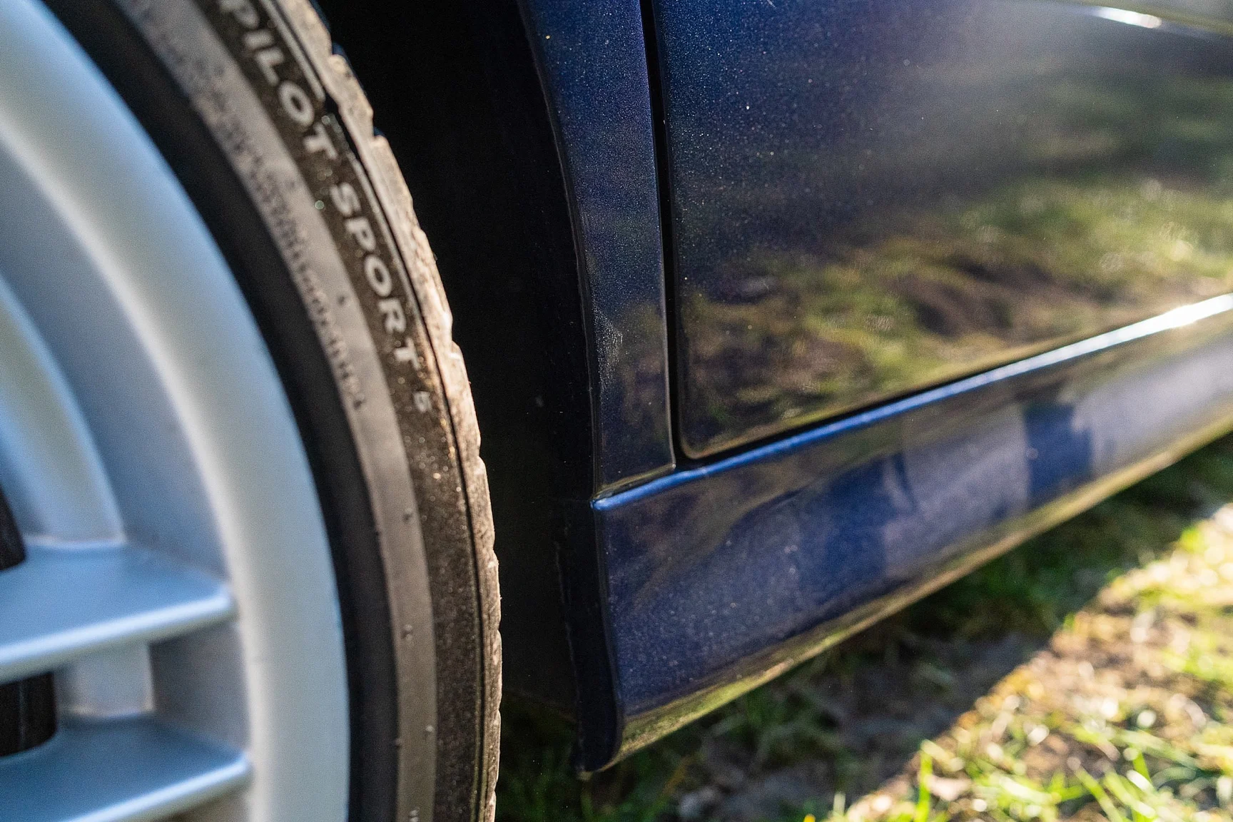 Exterior image of 1996 BMW 540iA (13)