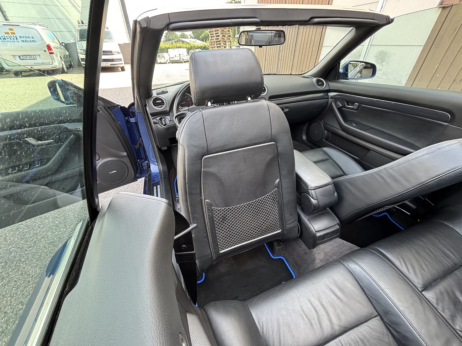 Interior image of 2003 Audi A4 Cabriolet 2.4 V6 Multitronic