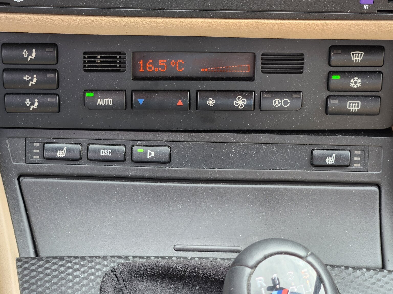 Interior image of 2002  BMW 330Ci 