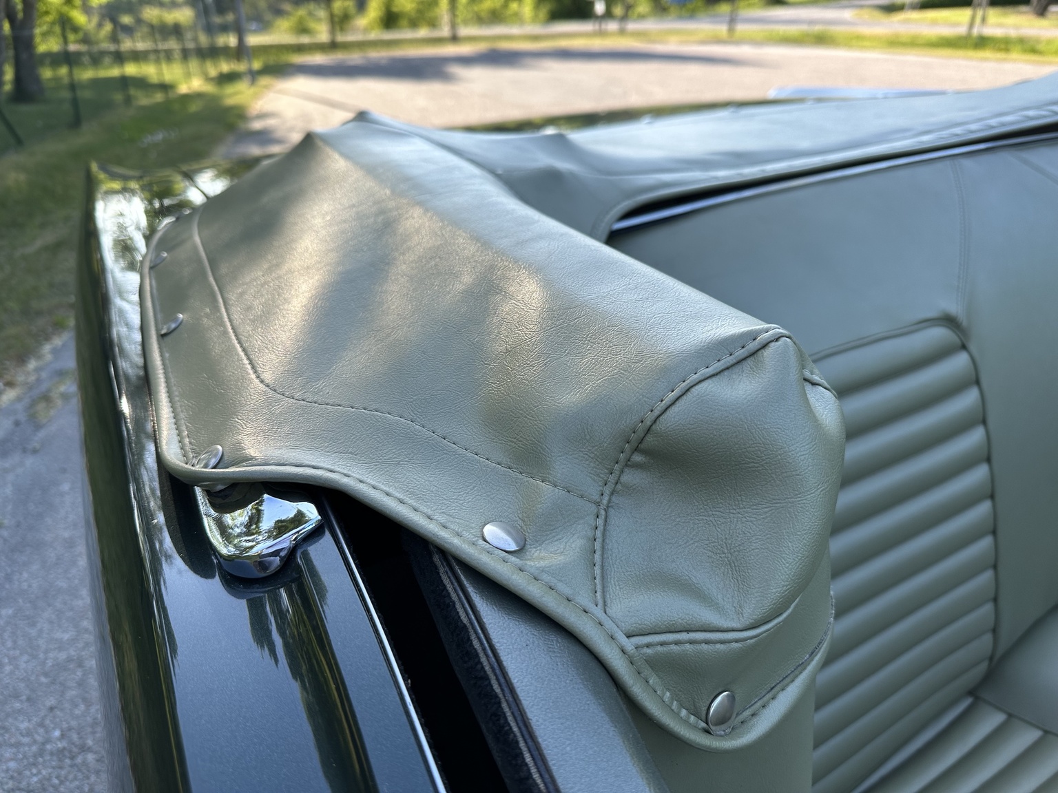 Interiörbild 1965 Ford Mustang 289 Cabriolet