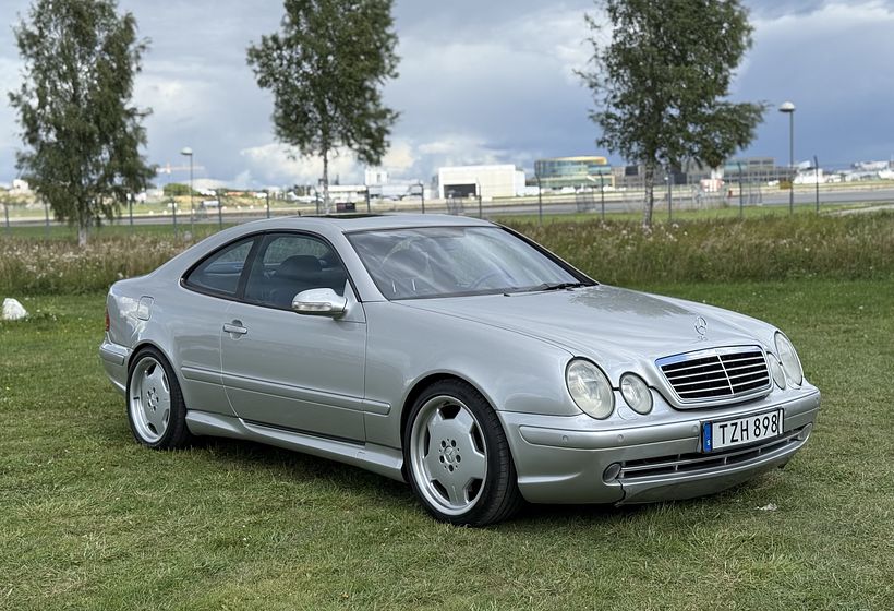 2000 Mercedes-Benz CLK 55 AMG Coupé TZH898