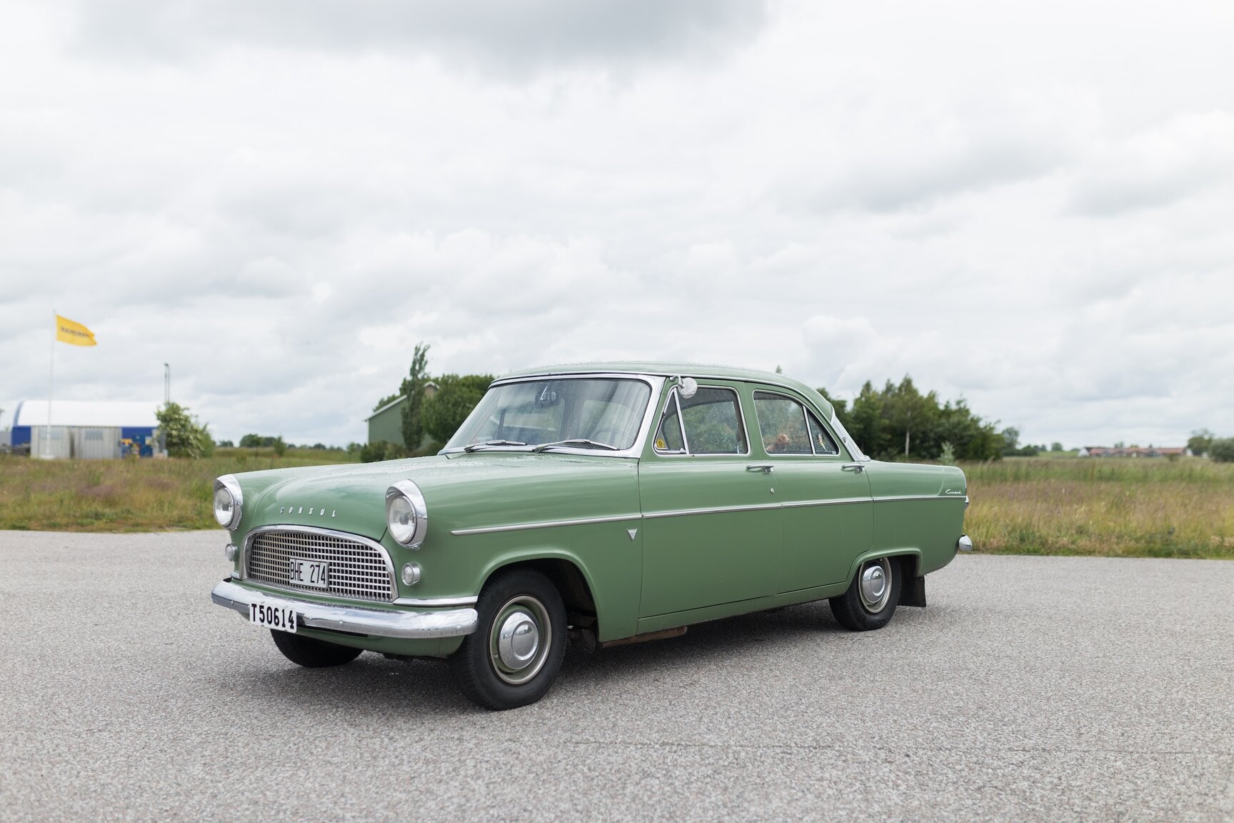 Exterior image of 1959 Ford Consul (3)