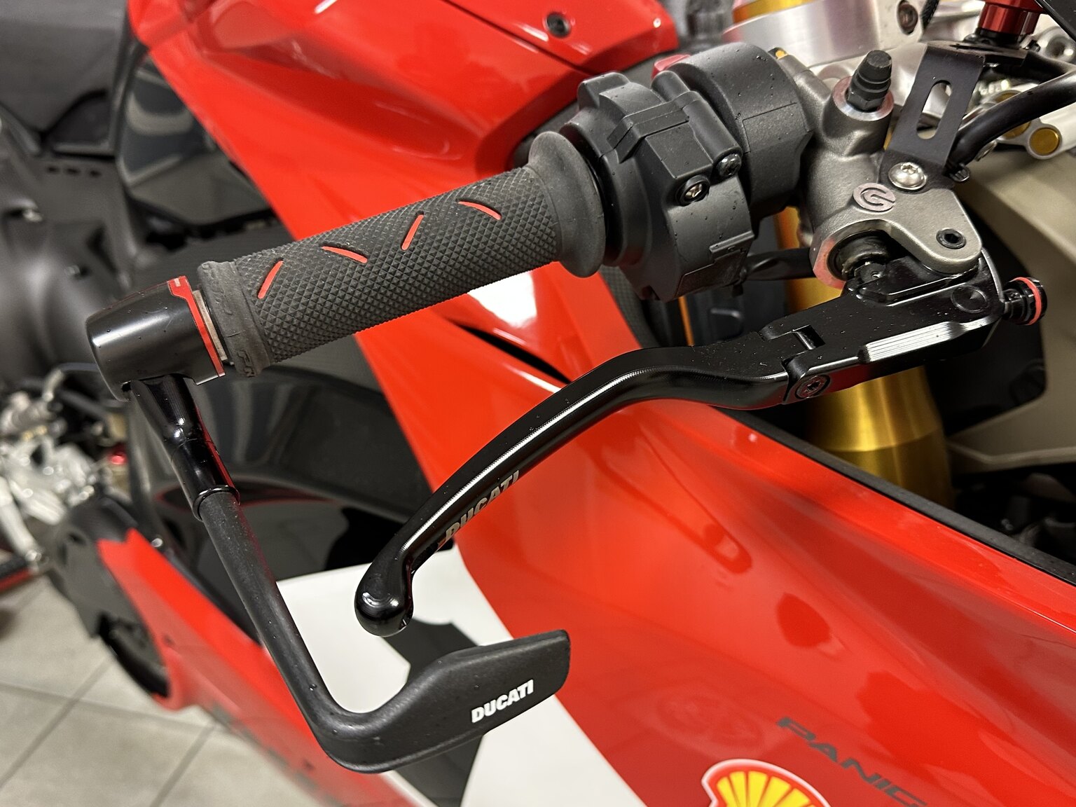 Exterior image of 2020 Ducati Panigale V4 25° Anniversario (20)