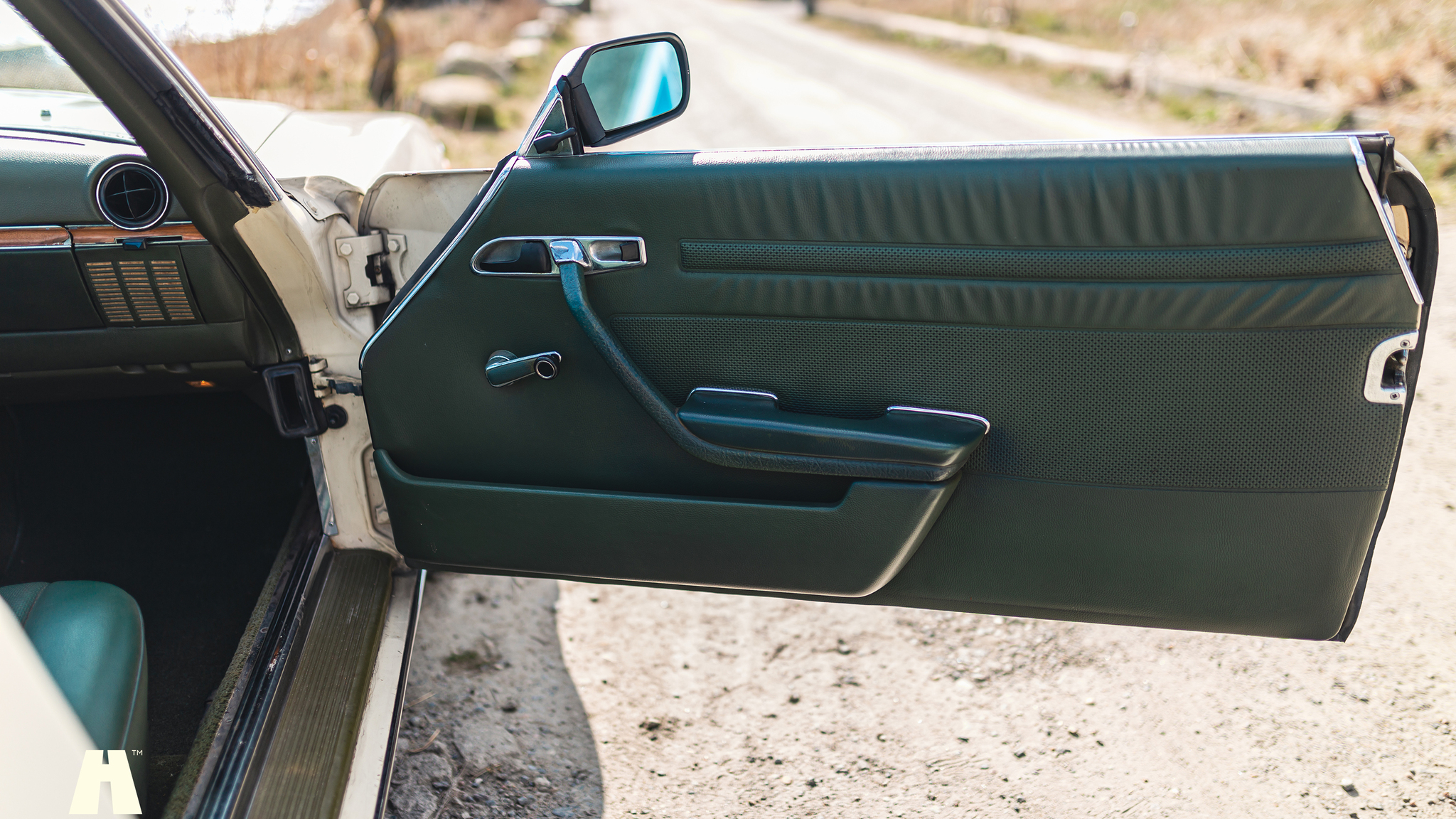 Innenraumfoto von 1972 Mercedes-Benz 350 SL (13)