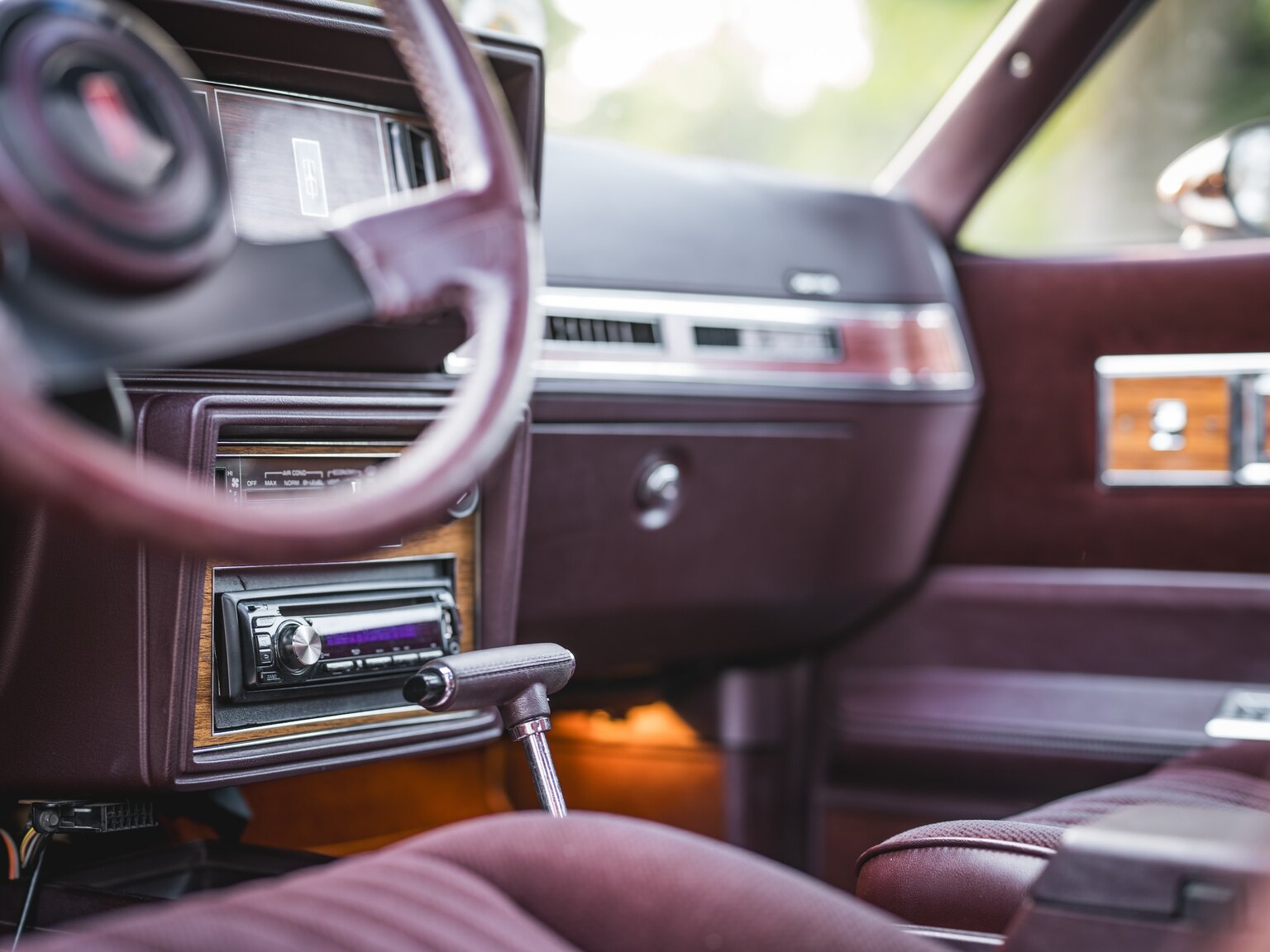 Innenraumfoto von 1986 Oldsmobile Cutlass 442