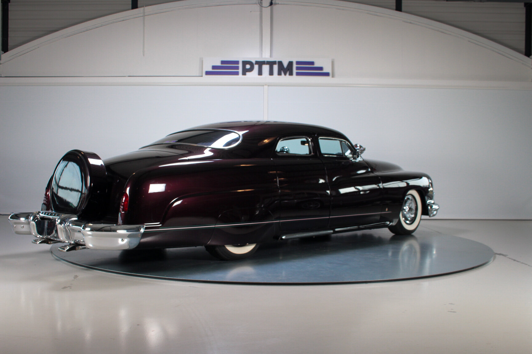 Exterior image of 1951 Lincoln Cosmopolitan 