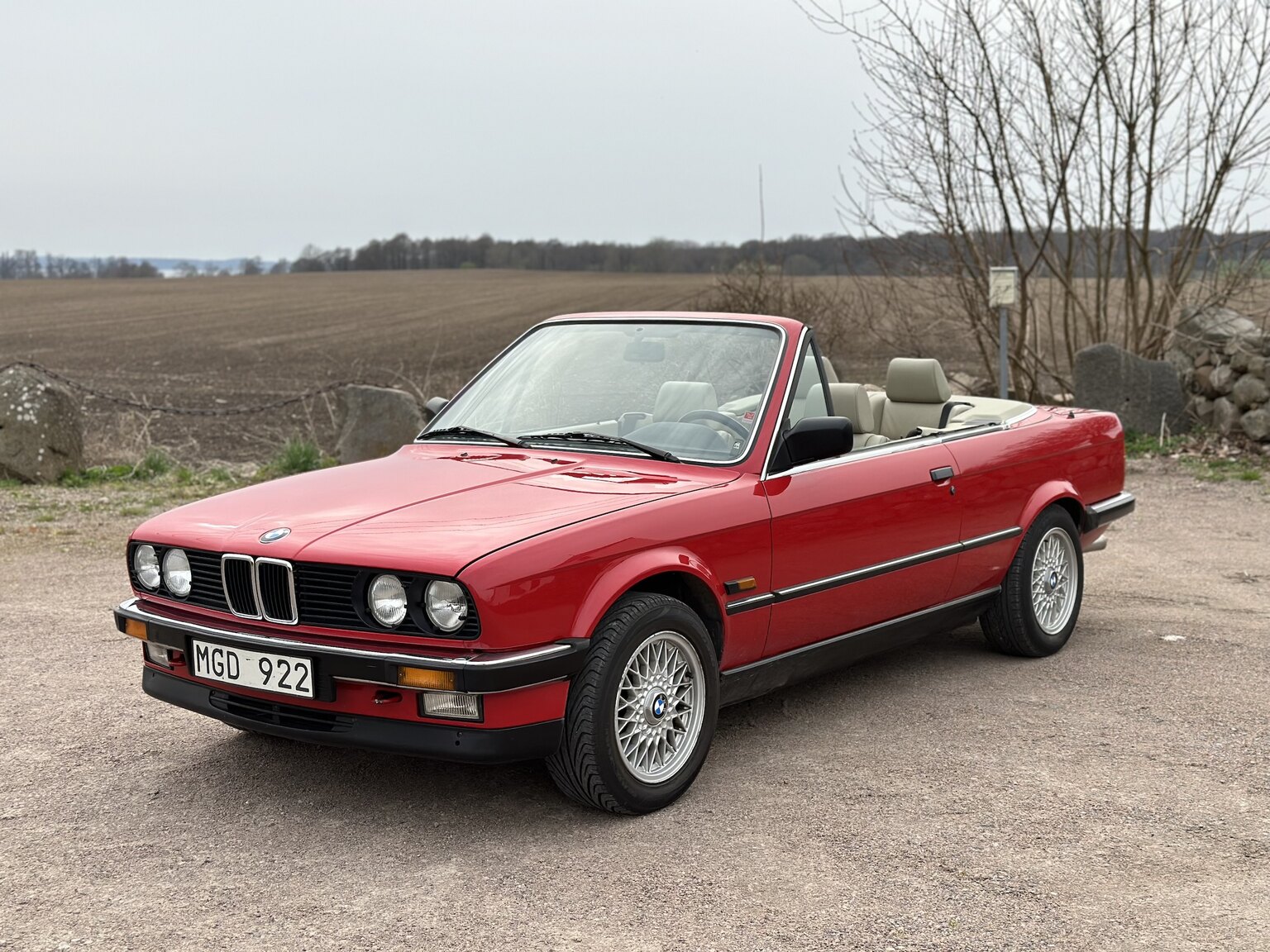 Exteriörbild på 1987 BMW 325i Convertible (10)