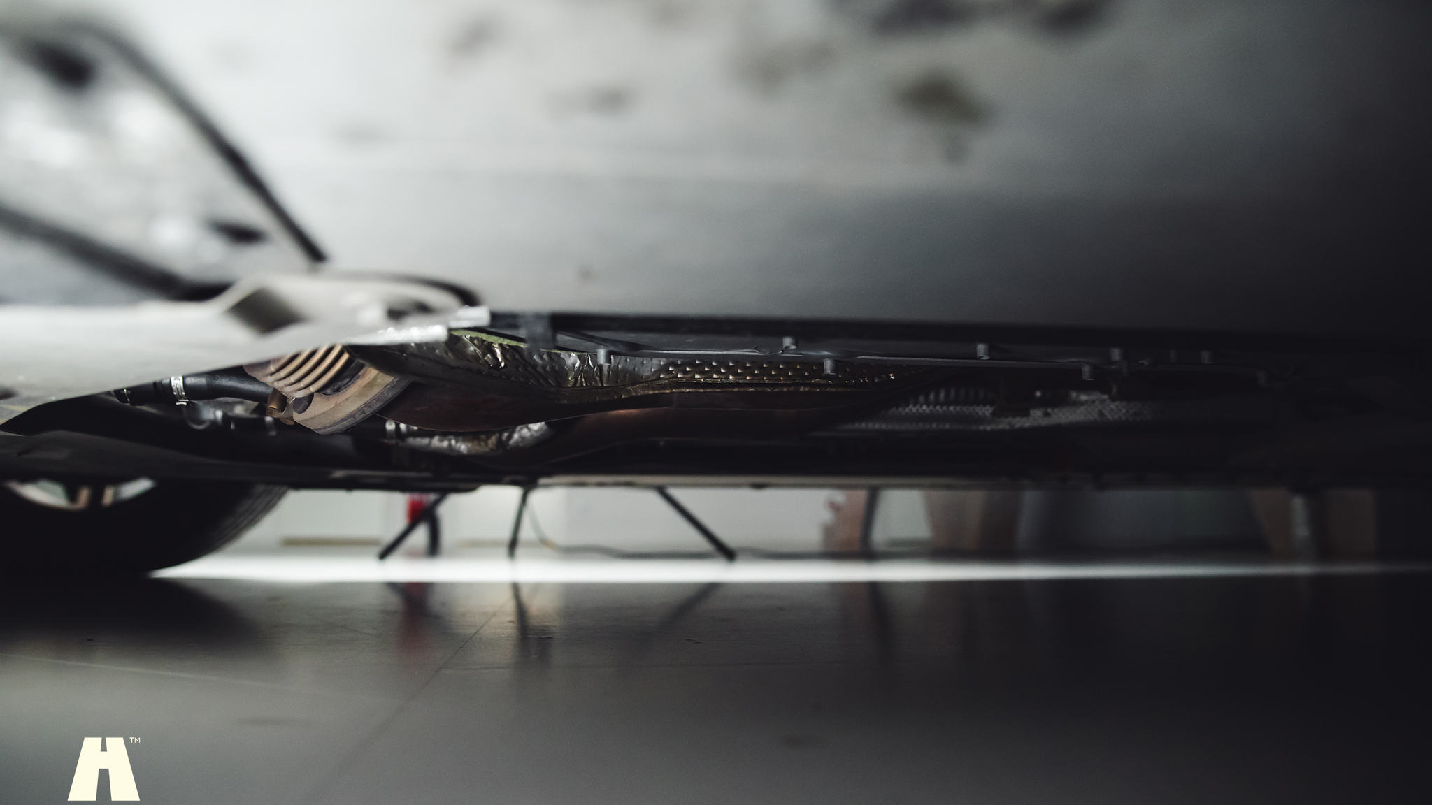 Image of 2019 Aston Martin DB11 AMR (33) mechanics