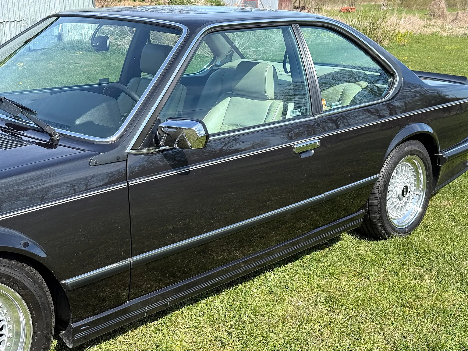 Exterior image of 1985 BMW 635 CSiA (E24) (41)