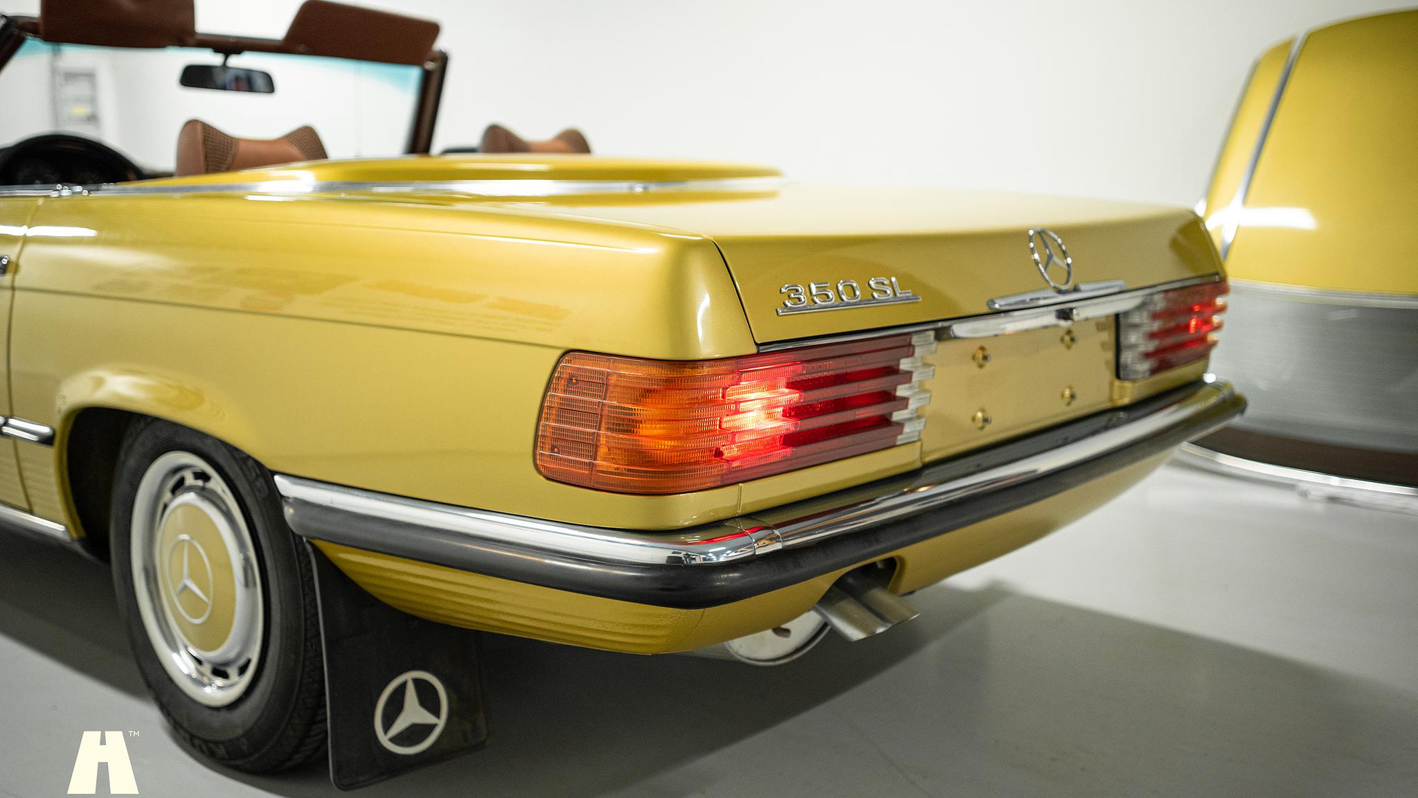 Exteriörbild på 1975 Mercedes SL 350