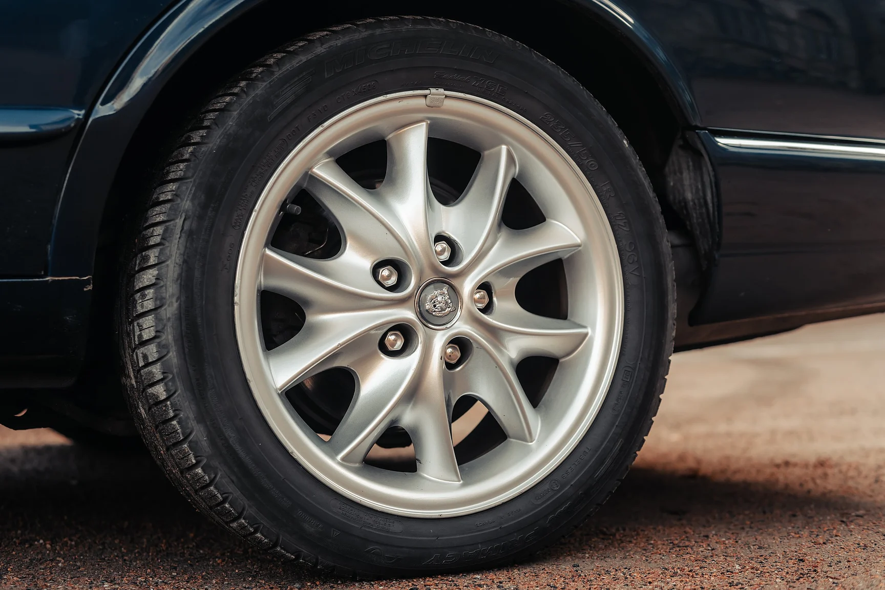 Exterior image of 2001 Jaguar  Xj 4,0 Sovereign (49)