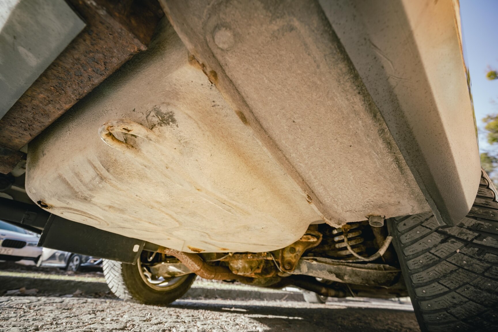 Image of 1991 Mercedes-Benz 300E-24 mechanics (14)