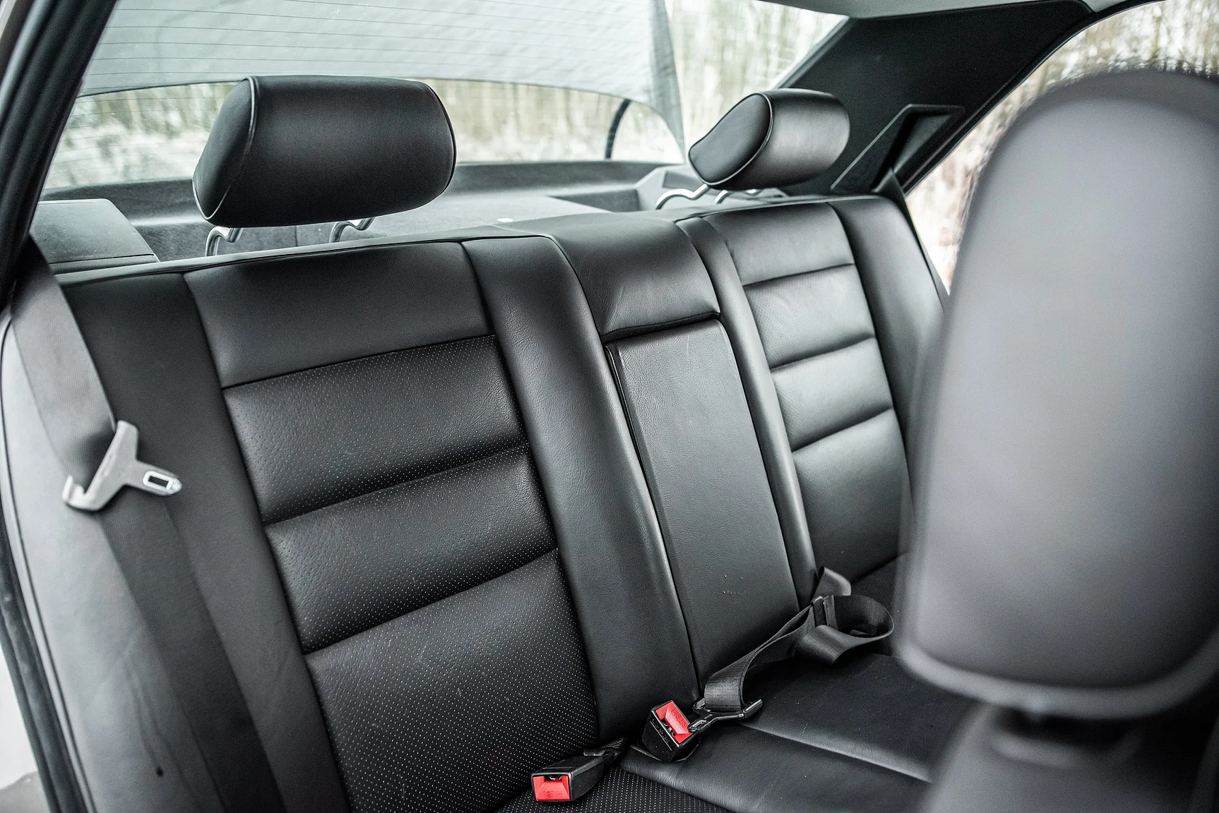 Interior image of 1993 Mercedes-Benz E 320 "AMG" (48)