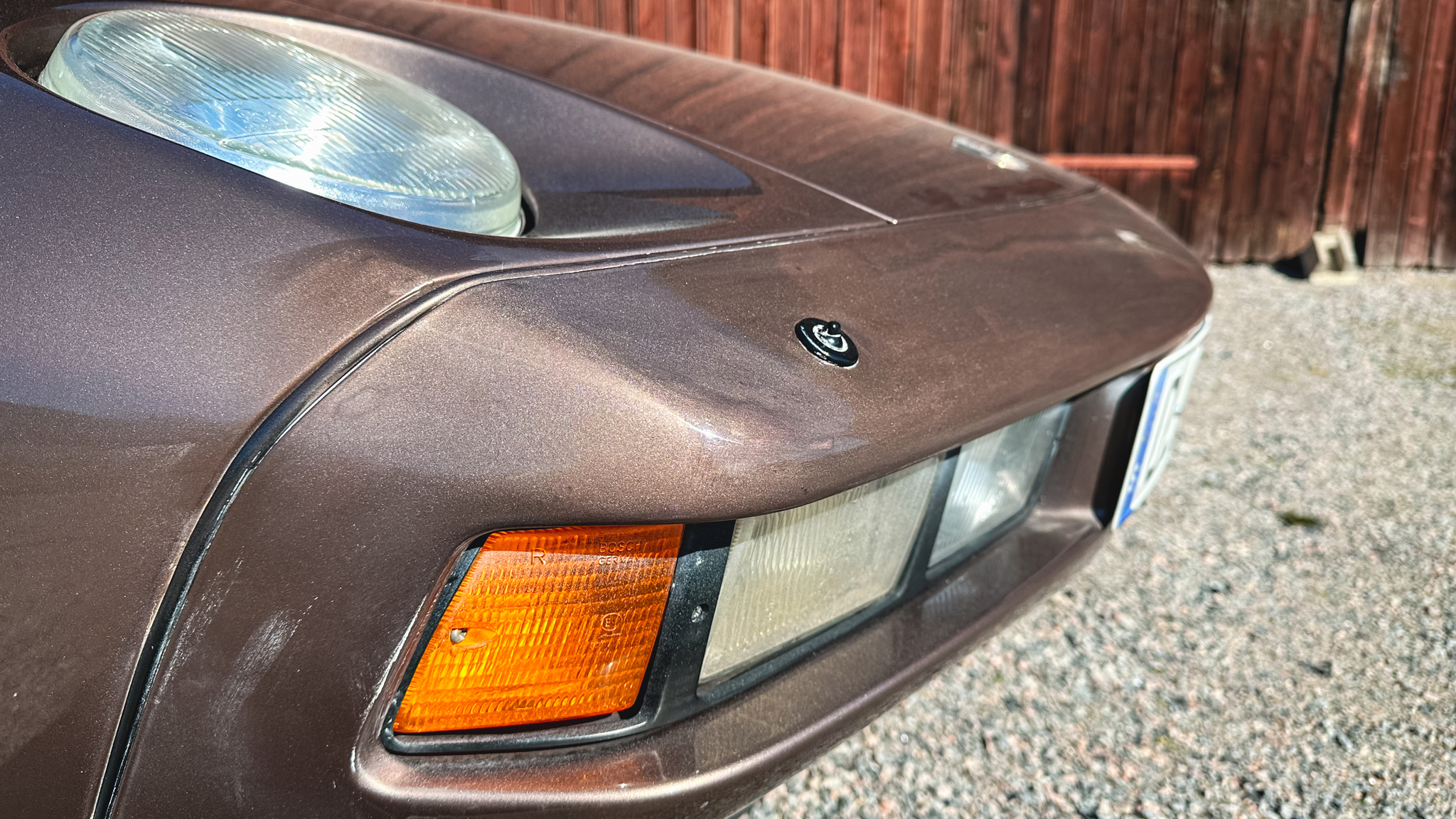 Exterior image of 1983 Porsche 928 S (28)