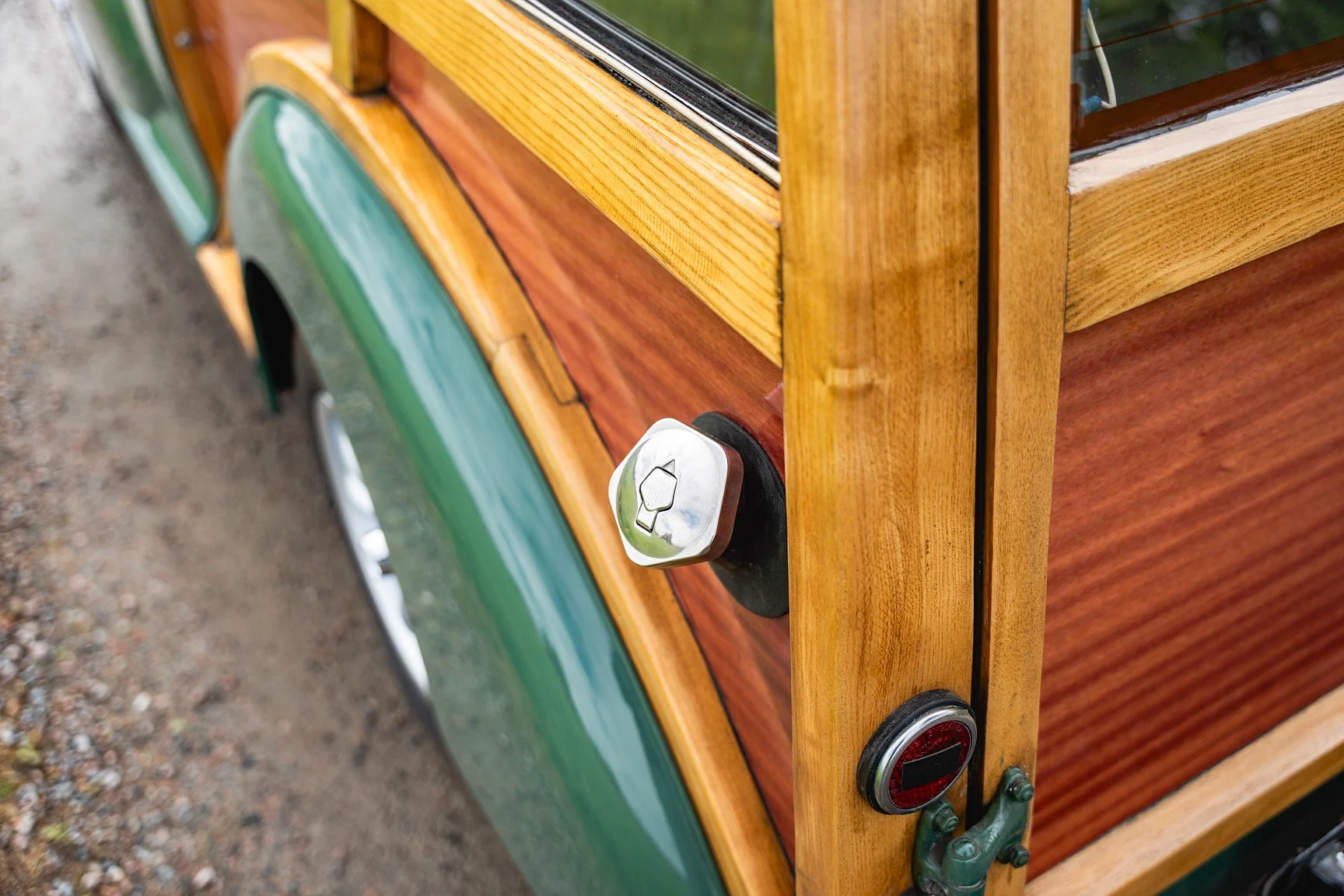 Exterior image of 1968 Morris Minor Traveller (44)
