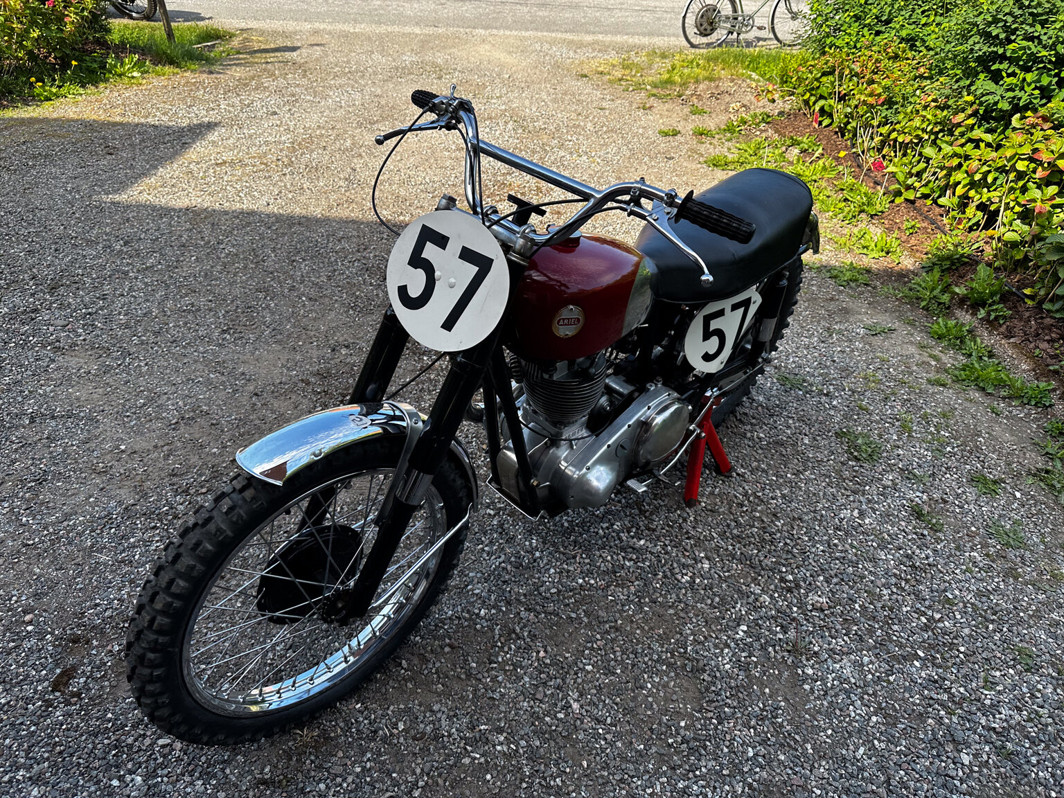 Aussenfoto 1954 Ariel HS 500