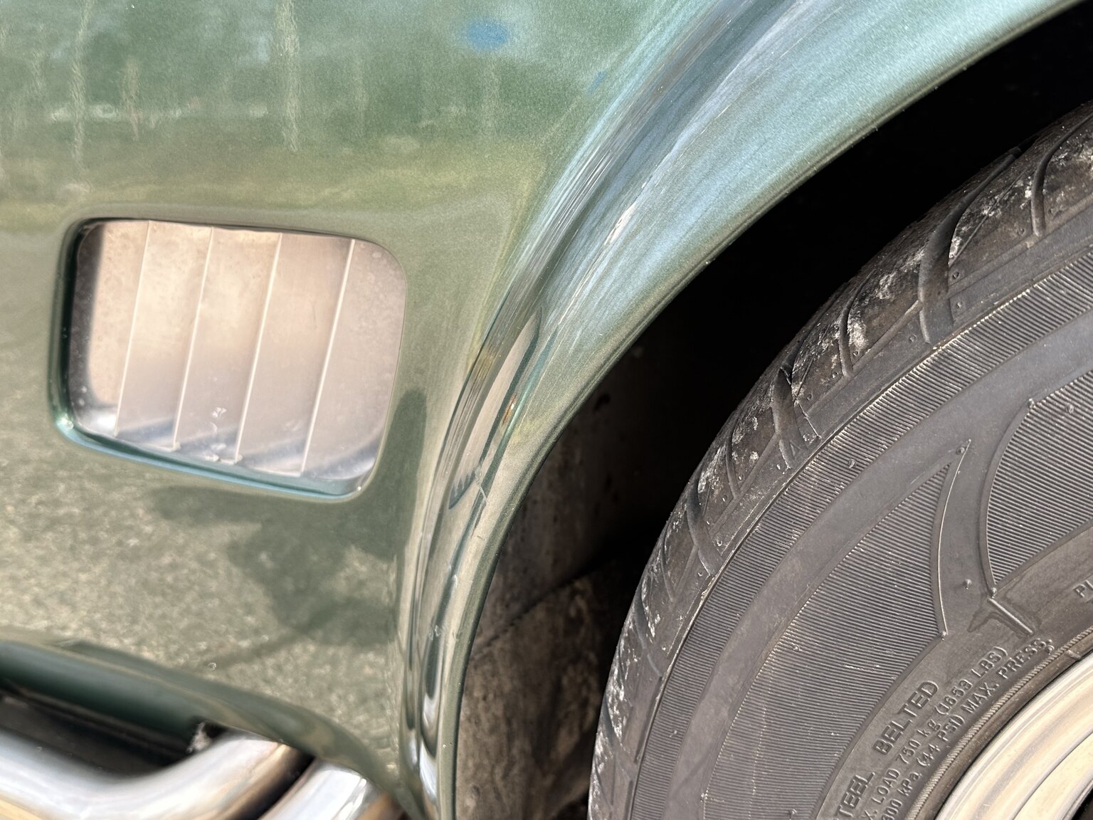 Exteriörbild på 2008 AC Cobra replica