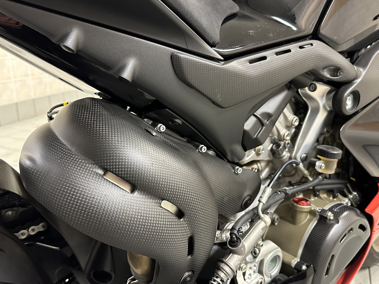 Image of 2020 Ducati Panigale V4 25° Anniversario (9) mechanics